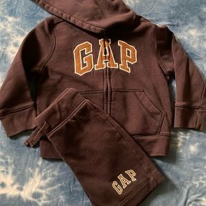 Gap hoodie & shorts set size 3T